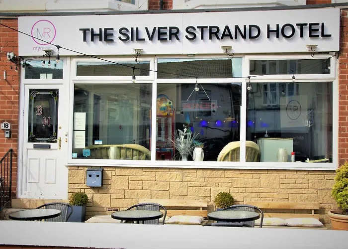 Myroomz Silver StrandAirport Hotel